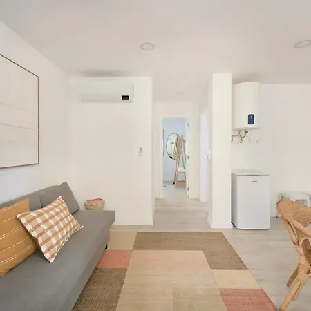 Apartment & Sunny 10m To Beach, By Timecooler Setúbal