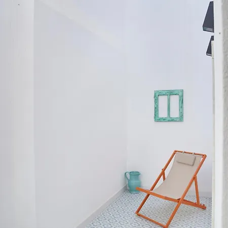 Apartment & Sunny 10m To Beach, By Timecooler *