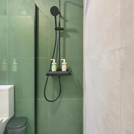 Apartment & Sunny 10m To Beach, By Timecooler *