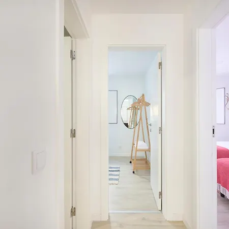 Apartment & Sunny 10m To Beach, By Timecooler *