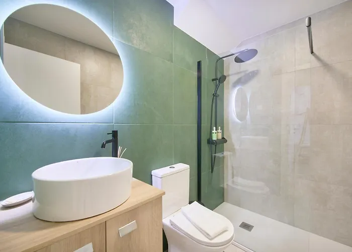 Apartman & Sunny 10m To Beach, By Timecooler Setúbal
