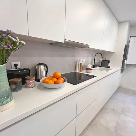 & Sunny 10m To Beach, By Timecooler Apartment Setubal
