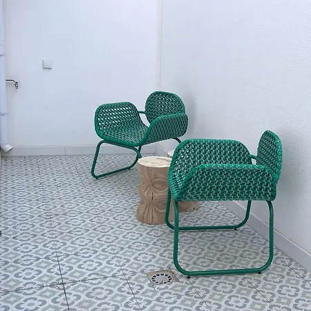 Apartment & Sunny 10m To Beach, By Timecooler Setubal
