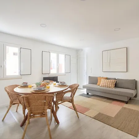 & Sunny 10m To Beach, By Timecooler Apartamento