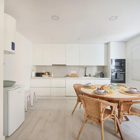 شقة & Sunny 10m To Beach, By Timecooler